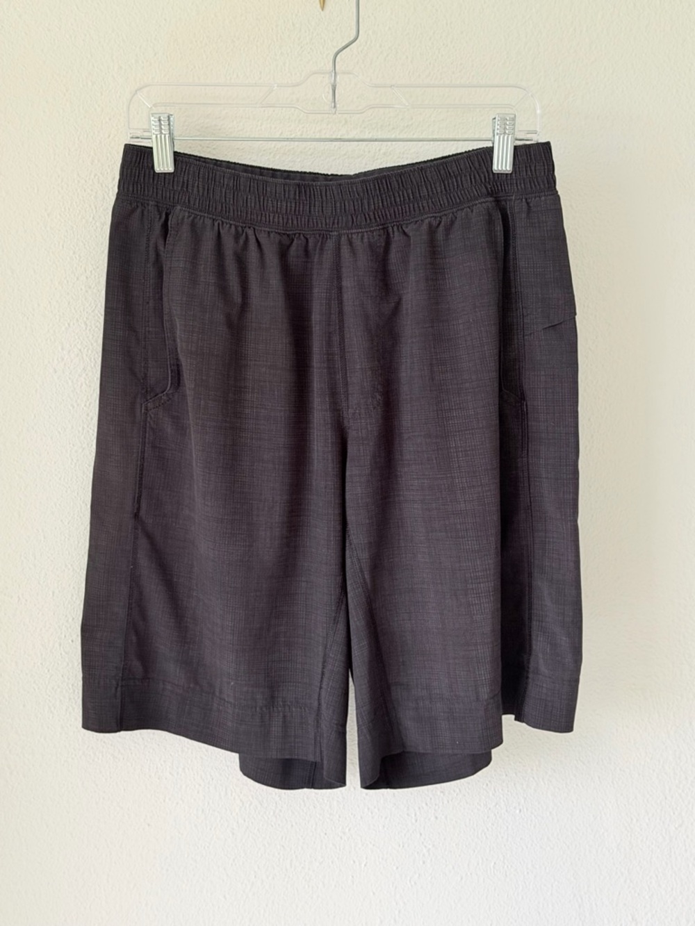 Lululemon Grid Lines Deep Coal Black Lightweight Linerless Shorts Size Large